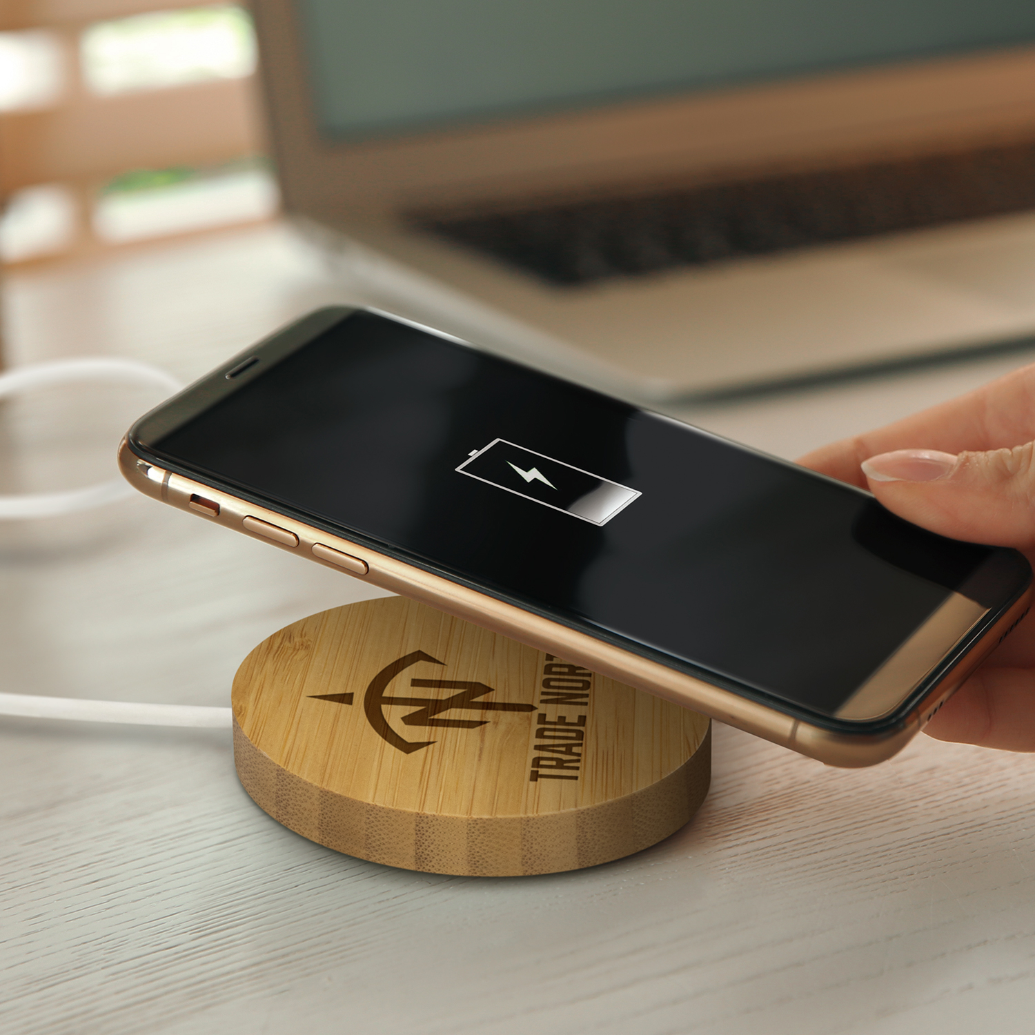 Magnetic Wireless Fast Charger - Image 4