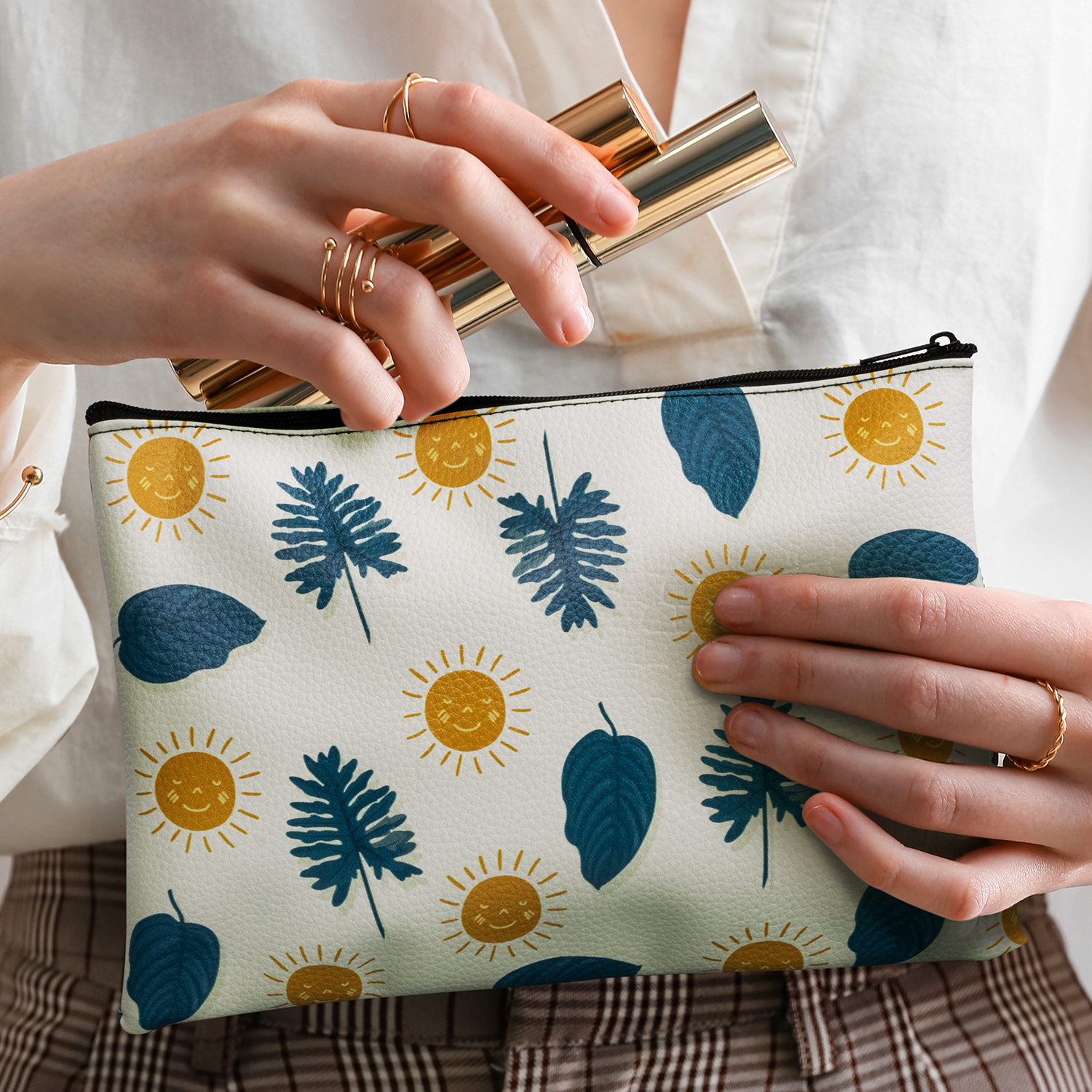 Flora Cosmetic Bag - Medium - Image 3