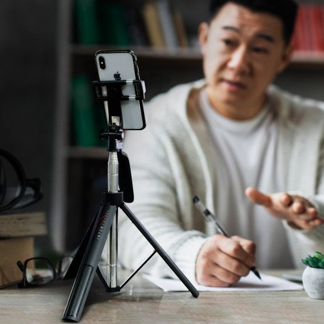 Creator Selfie Stick Tripod - Image 10
