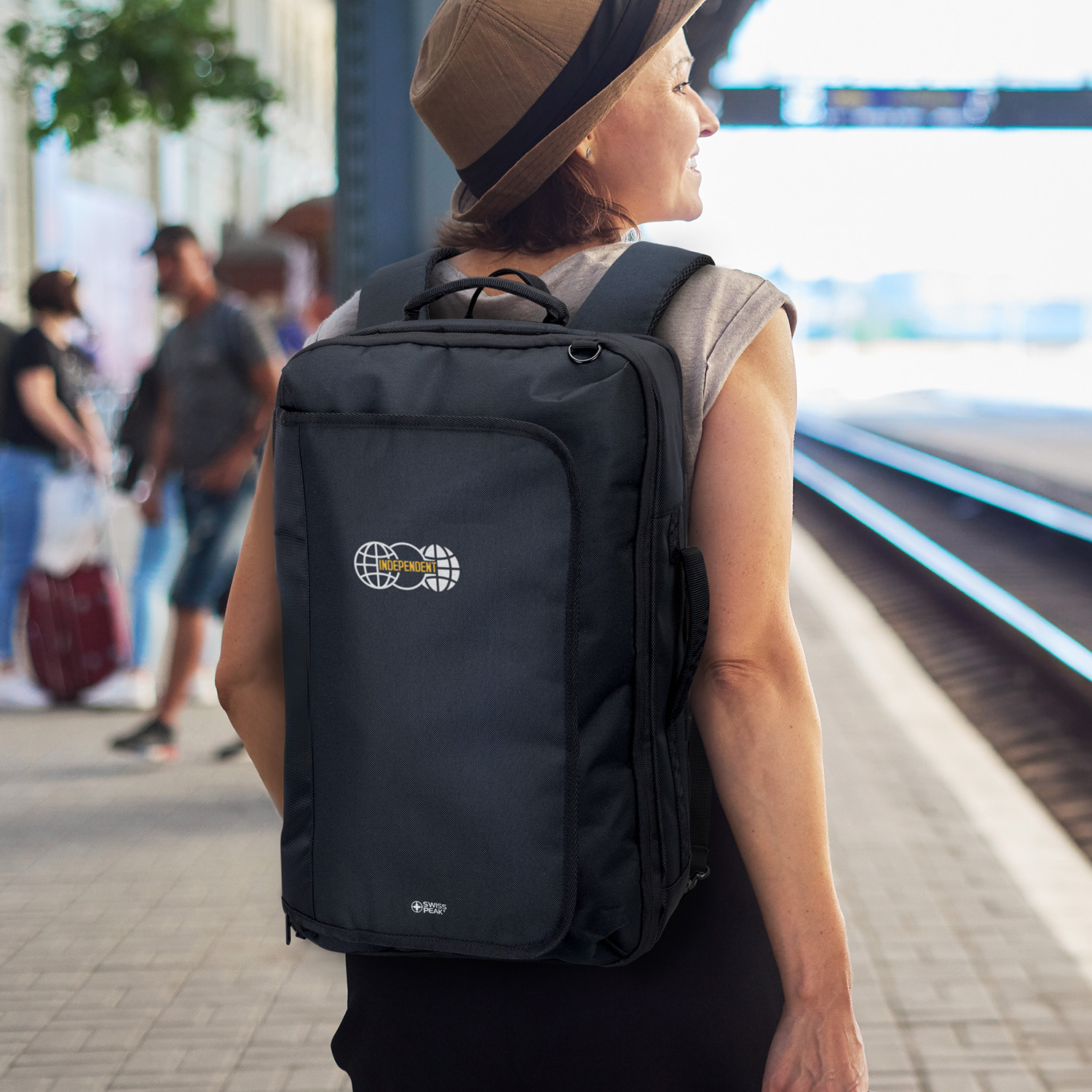 Swiss Peak Convertible Travel Backpack - Image 11