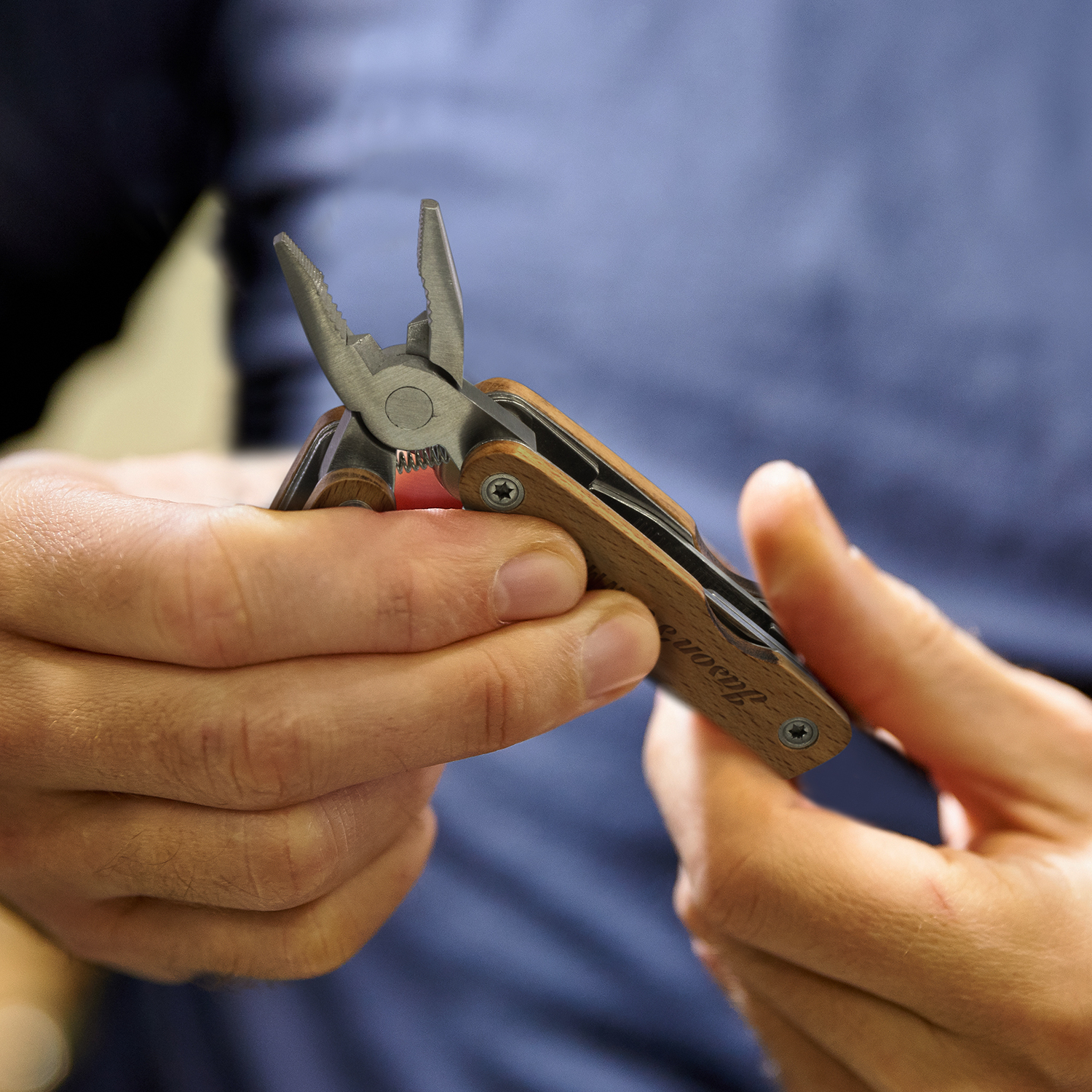 Wooden Multi-Tool - Image 8