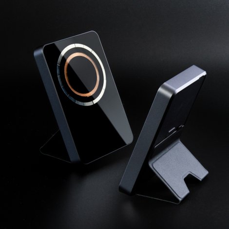 INGENIO Arc Wireless Charging Power Bank - Image 9